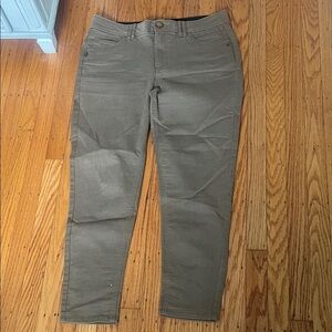 Women’s light brown jeans